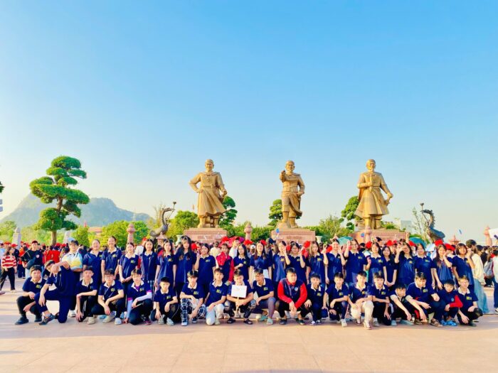 HOẠT ĐỘNG TRẢI NGHIỆM HỌC TẬP THỰC TẾ TẠI ĐỊA CHỈ ĐỎ